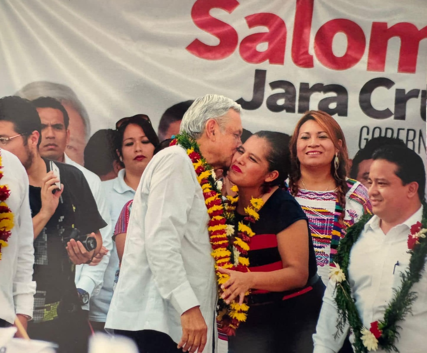 Laura Estrada con el expresidente Andrés Manuel López Obrador